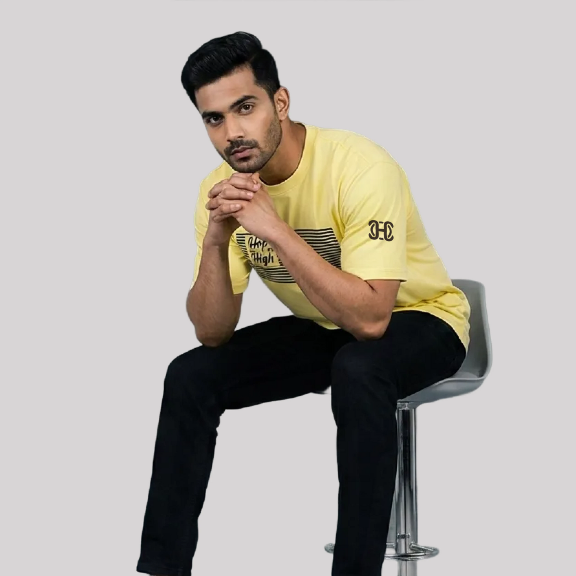 Lemmon yellow t-shirt with blue lines
